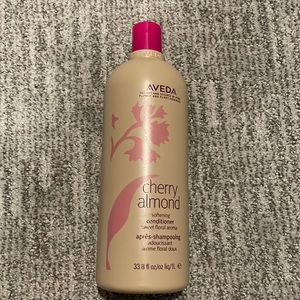 NWOT Aveda Conditoner